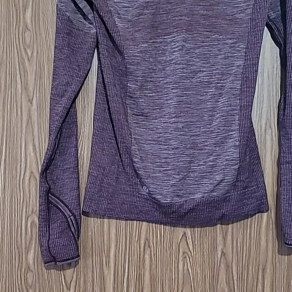 Women Lululemon 💎 Purple Long Sleeve Top - Picture 3 of 5